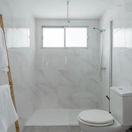 アパート Espacioso Vistas Al Mar マルベーリャ